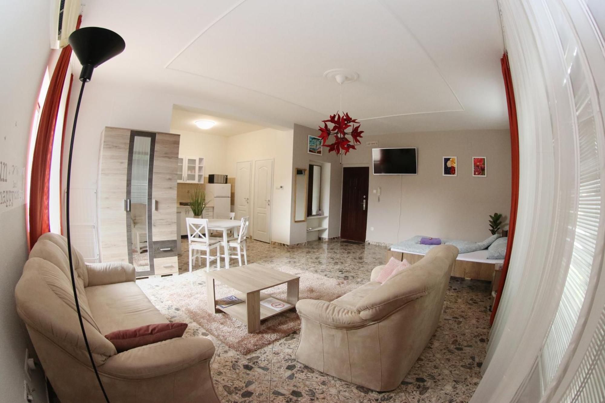 Tulipan Apartman Gödöllő Dış mekan fotoğraf